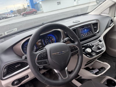 2021 Chrysler Voyager L