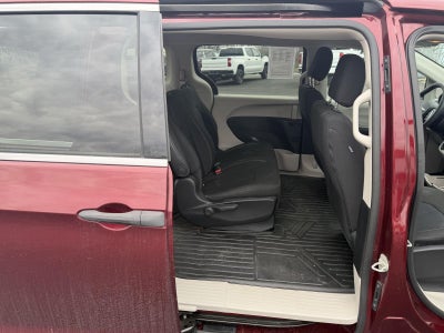 2021 Chrysler Voyager L