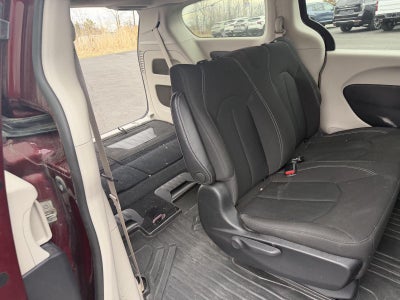 2021 Chrysler Voyager L