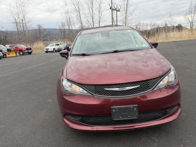 2021 Chrysler Voyager L