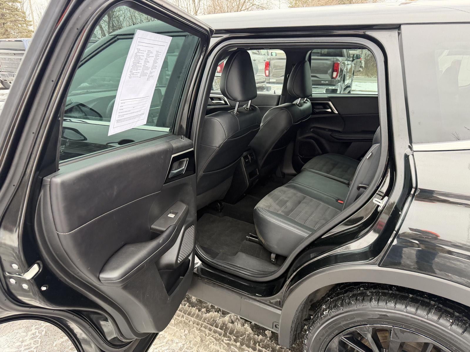 2022 Mitsubishi Outlander SE