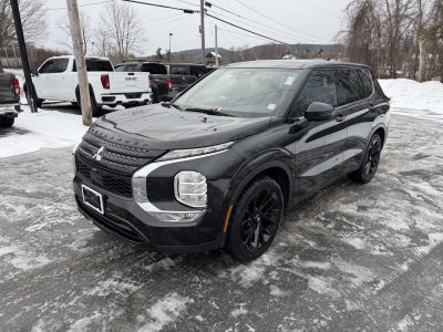 2022 Mitsubishi Outlander SE
