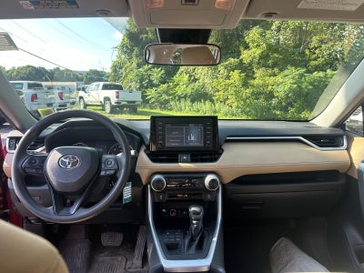 2019 Toyota RAV4 LE