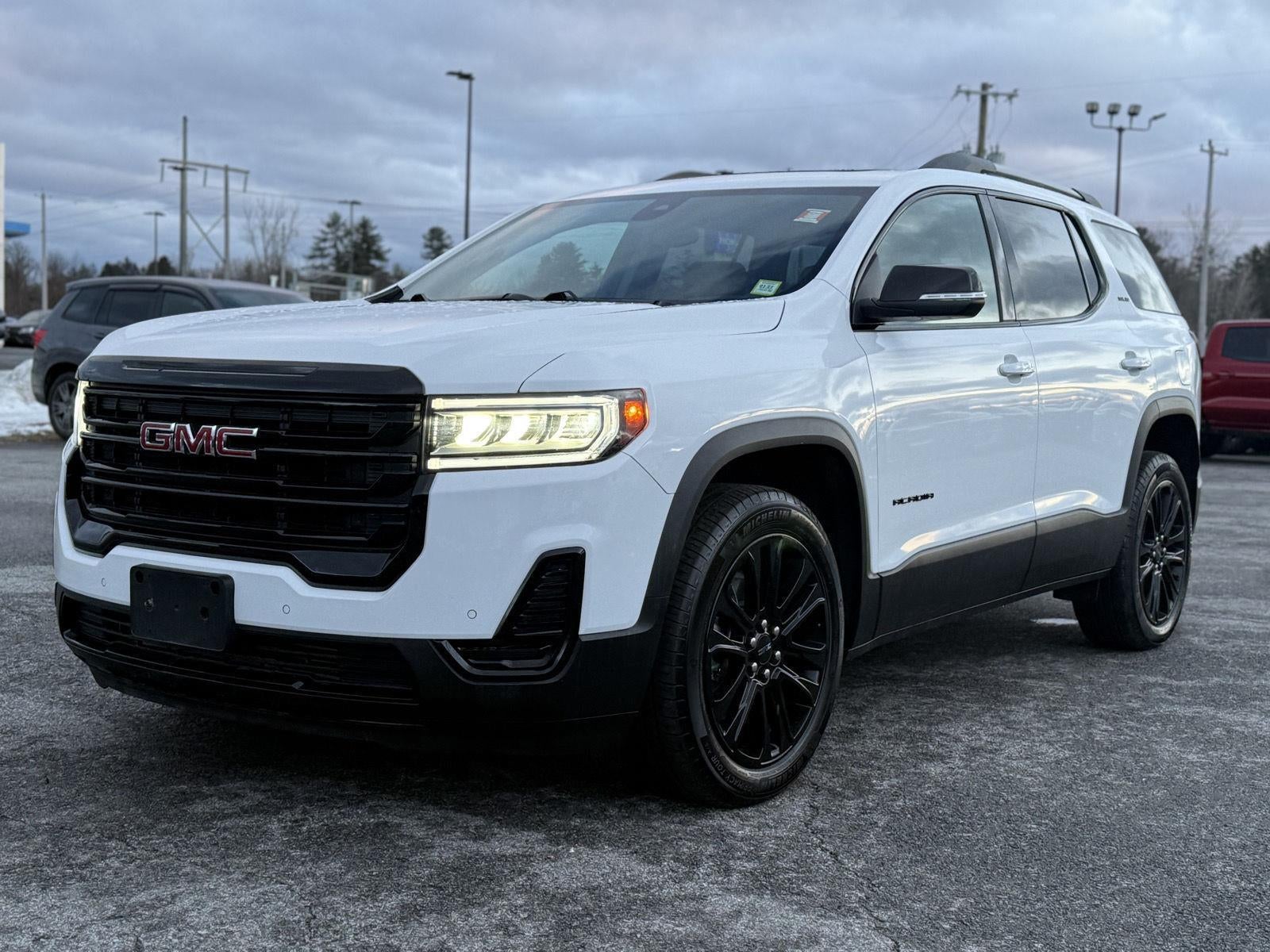 2023 GMC Acadia SLE