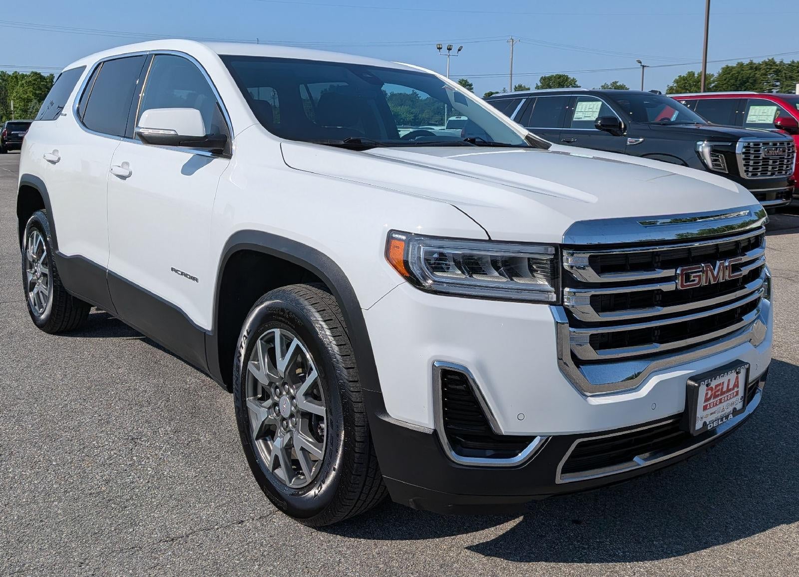 2022 GMC Acadia SLE