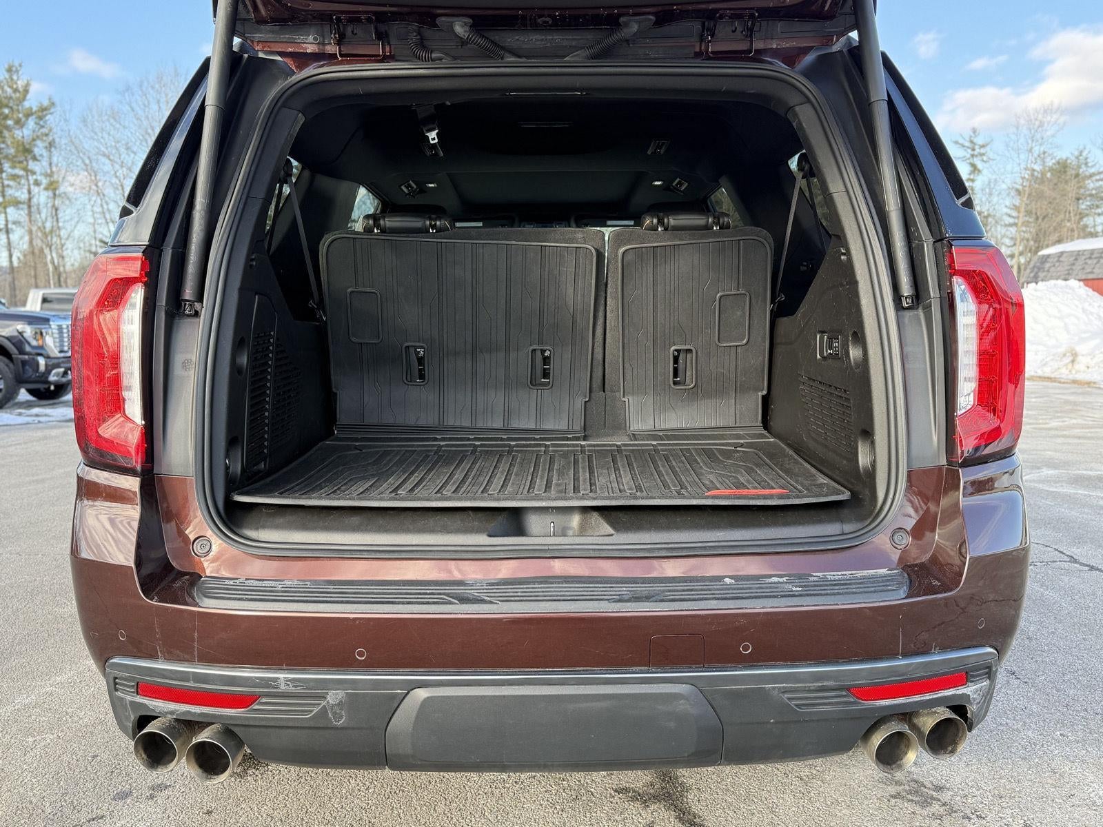2022 GMC Yukon XL AT4