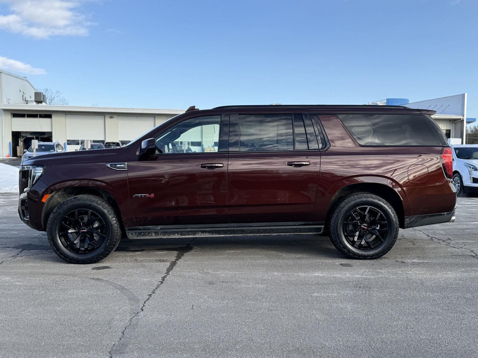 2022 GMC Yukon XL AT4