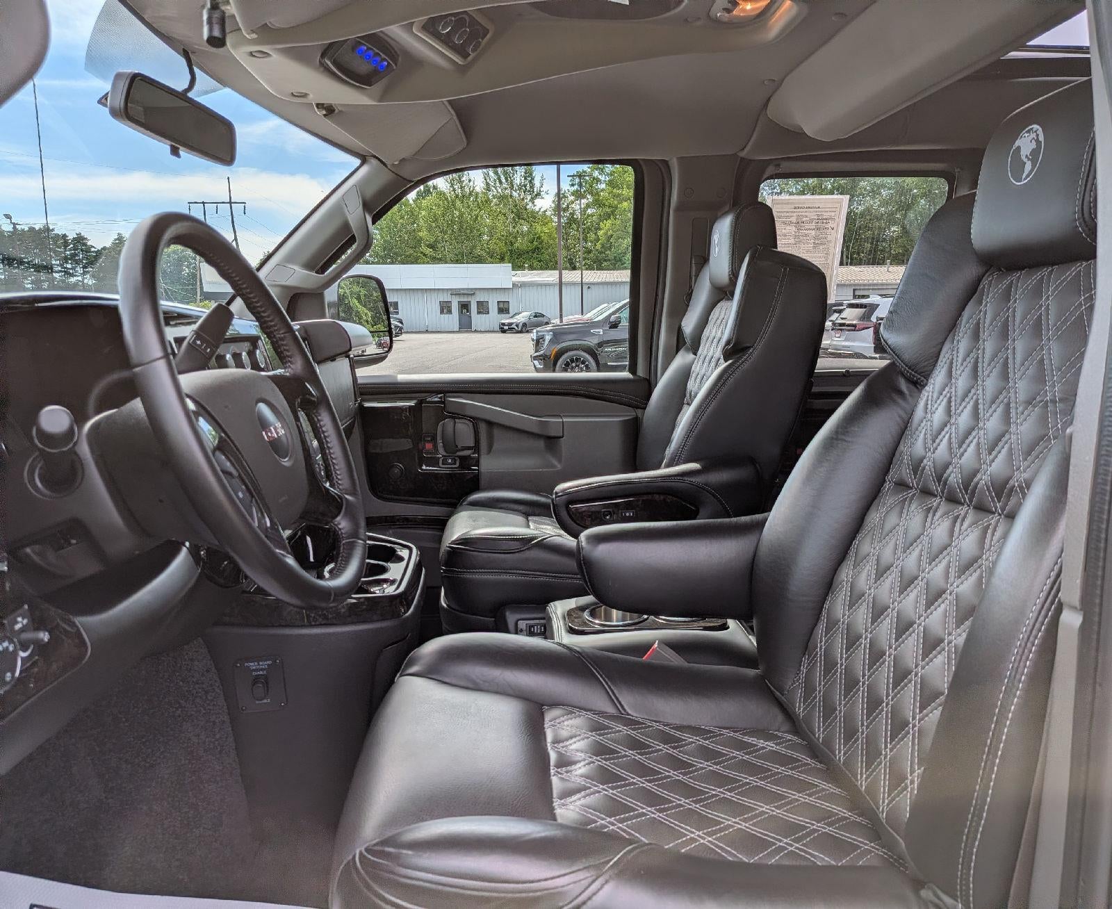 2023 GMC Savana Cargo 2500 Work Van
