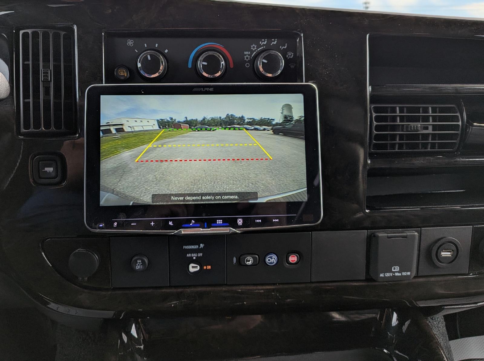 2023 GMC Savana Cargo 2500 Work Van