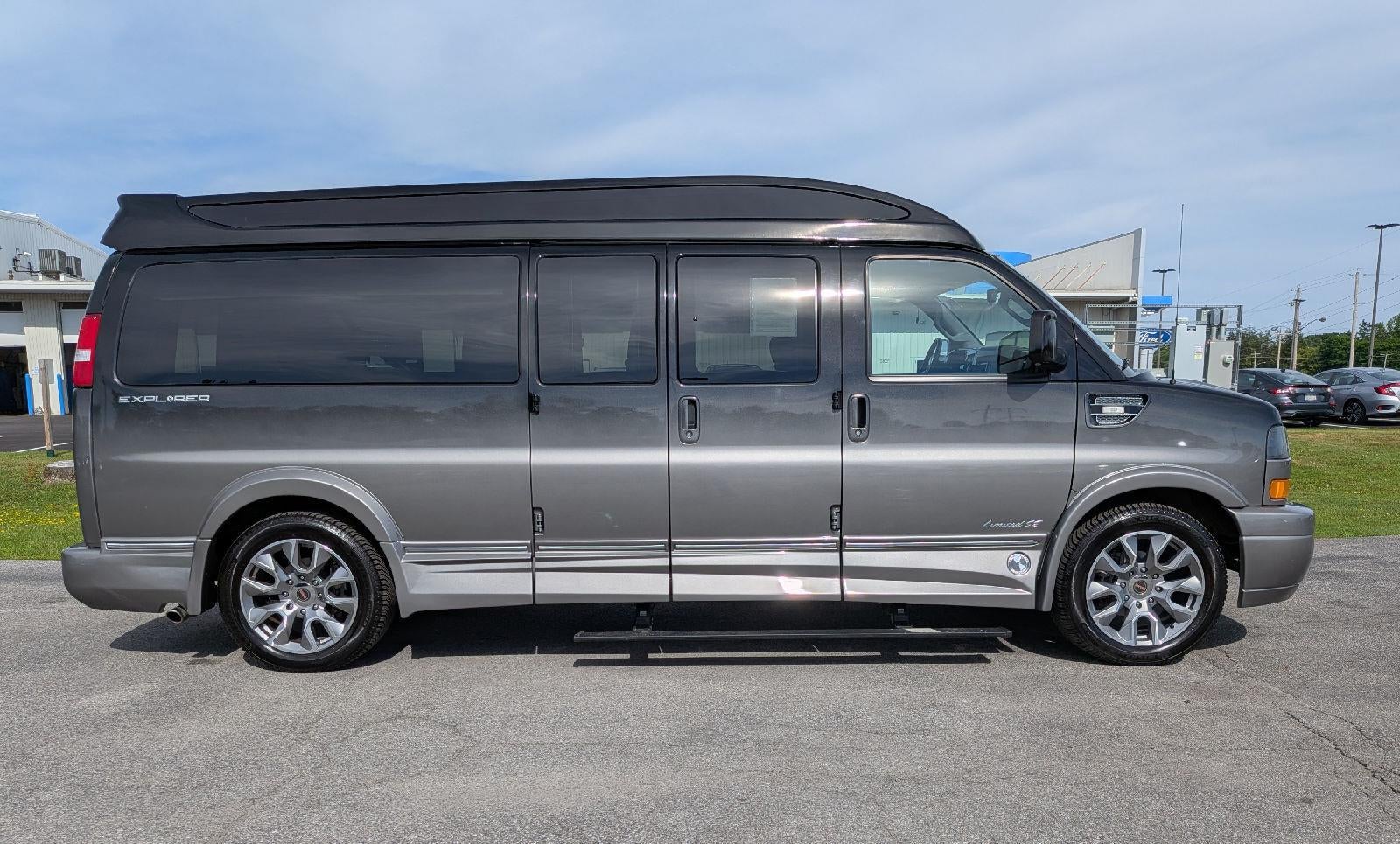 2023 GMC Savana Cargo 2500 Work Van