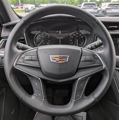 2025 Cadillac XT5 Luxury