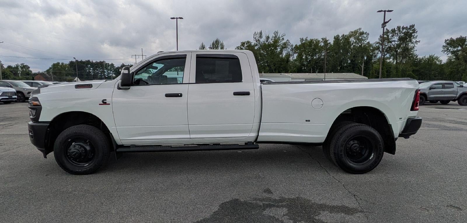 2026 RAM 3500 Tradesman Crew Cab 4x4 8' Box