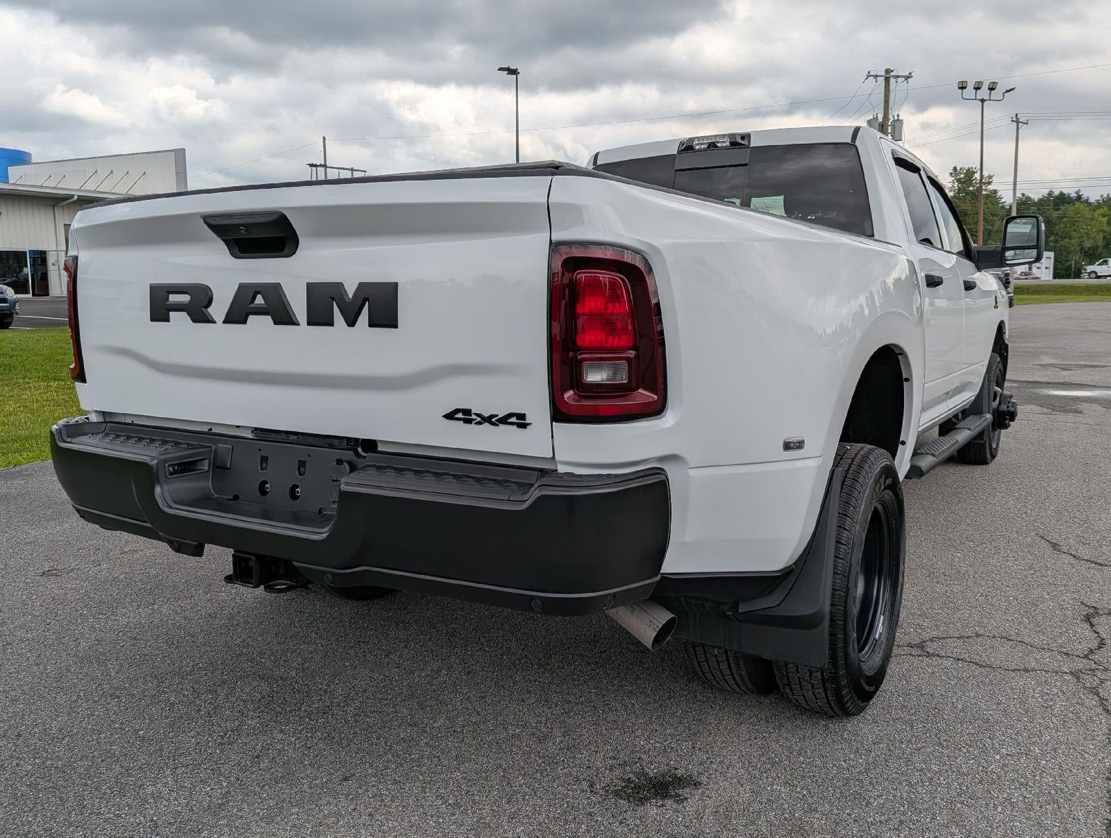 2026 RAM 3500 Tradesman Crew Cab 4x4 8' Box