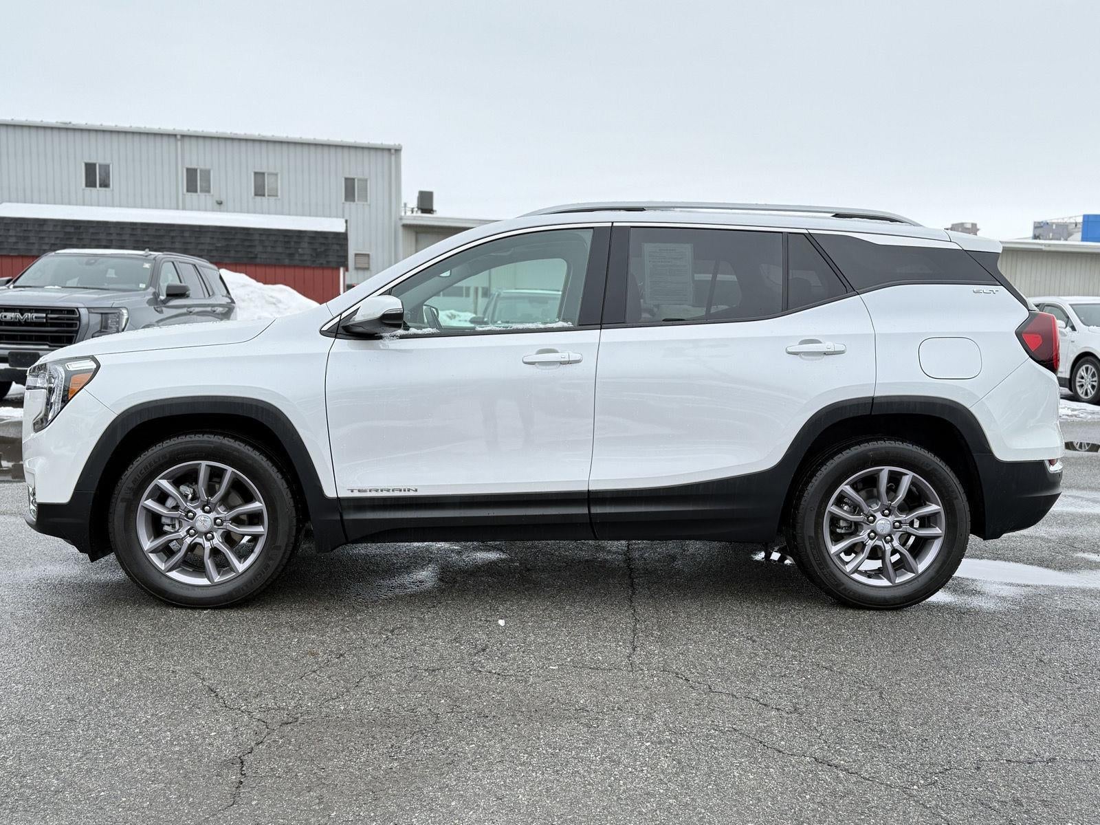 2022 GMC Terrain SLT