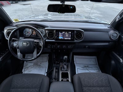 2016 Toyota Tacoma SR