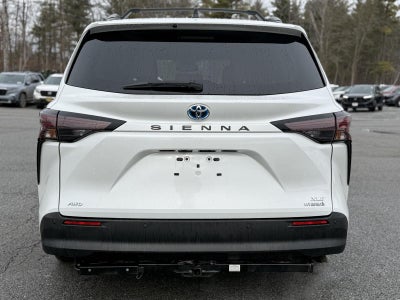 2023 Toyota Sienna XLE