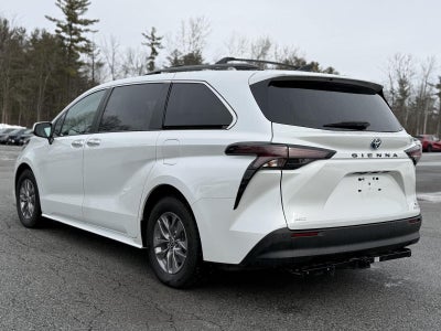 2023 Toyota Sienna XLE