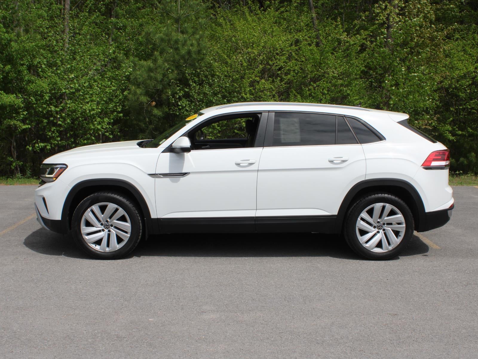 2020 Volkswagen Atlas Cross Sport 3.6L V6 SE w/Technology R-Line