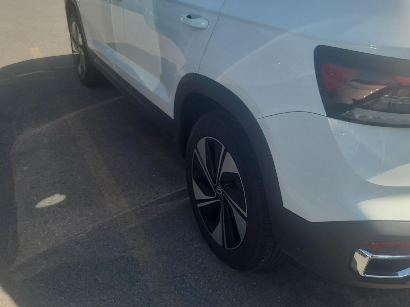 2026 Volkswagen Taos SE