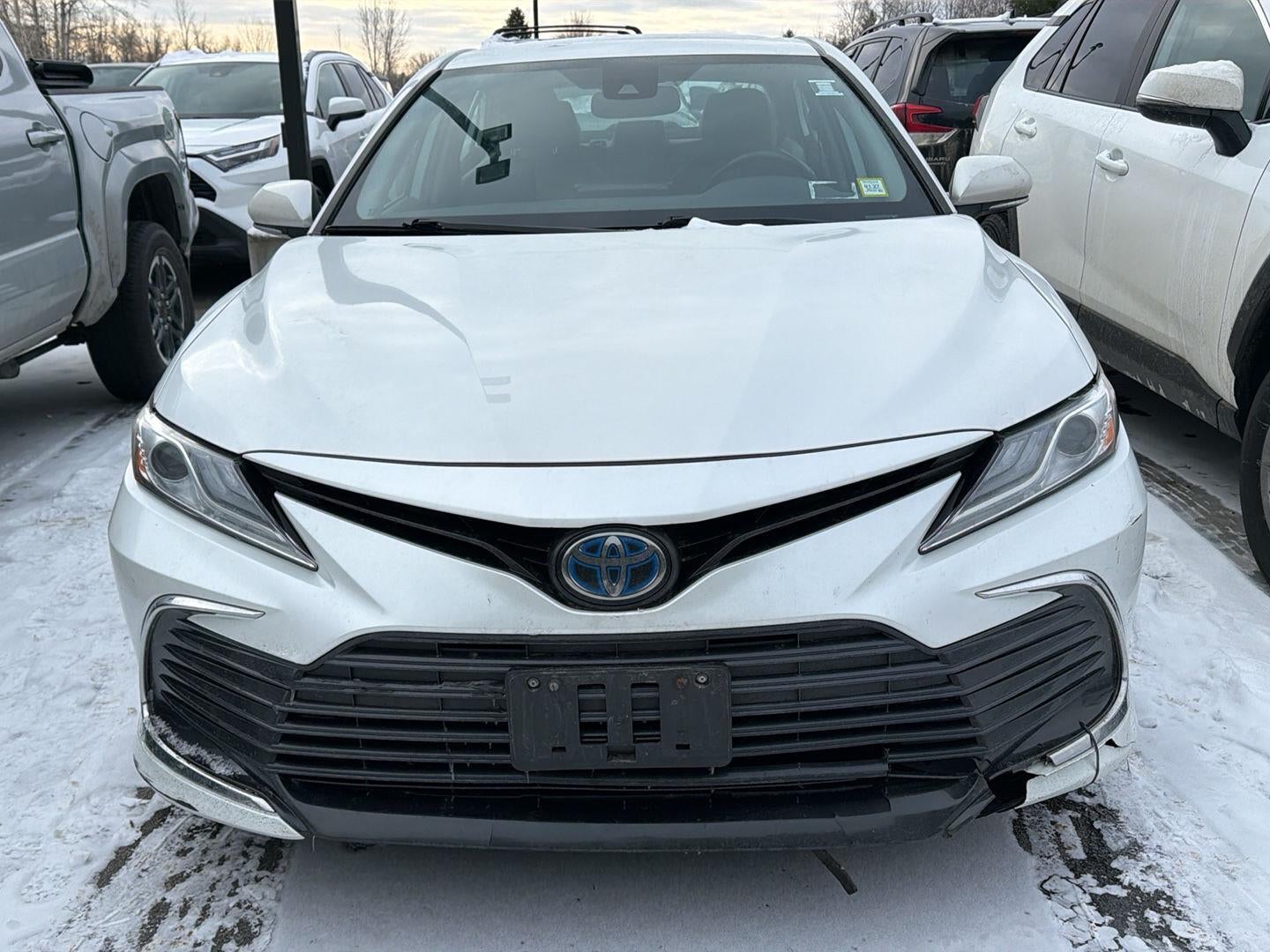2022 Toyota Camry Hybrid XLE