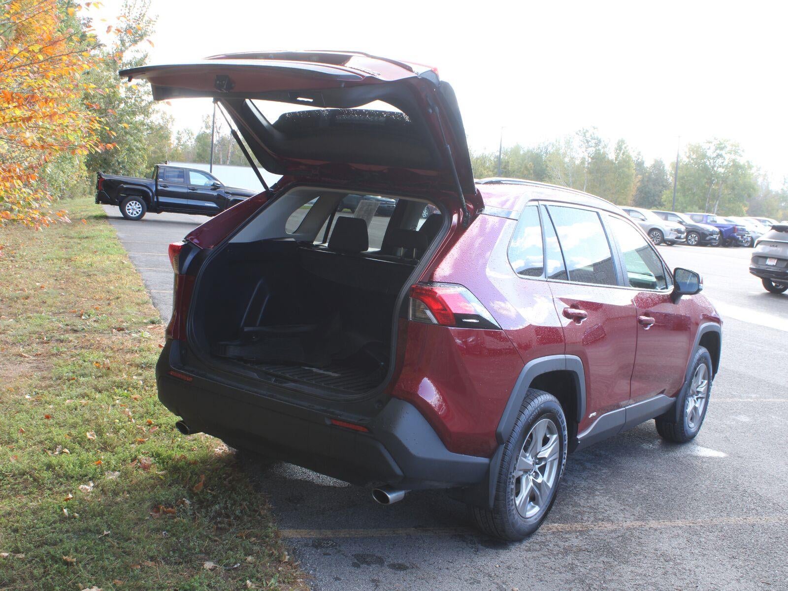 2023 Toyota RAV4 Hybrid XLE