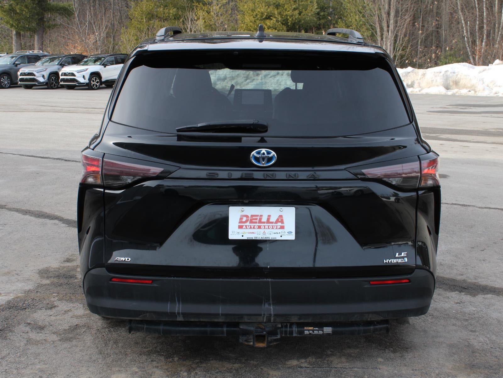 2024 Toyota Sienna LE