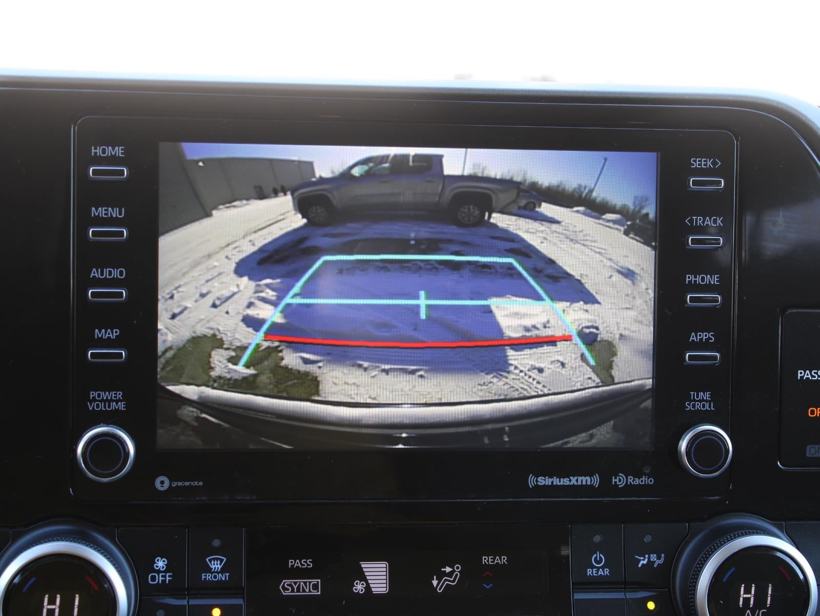 2020 Toyota Highlander LE