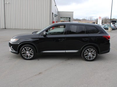 2017 Mitsubishi Outlander ES