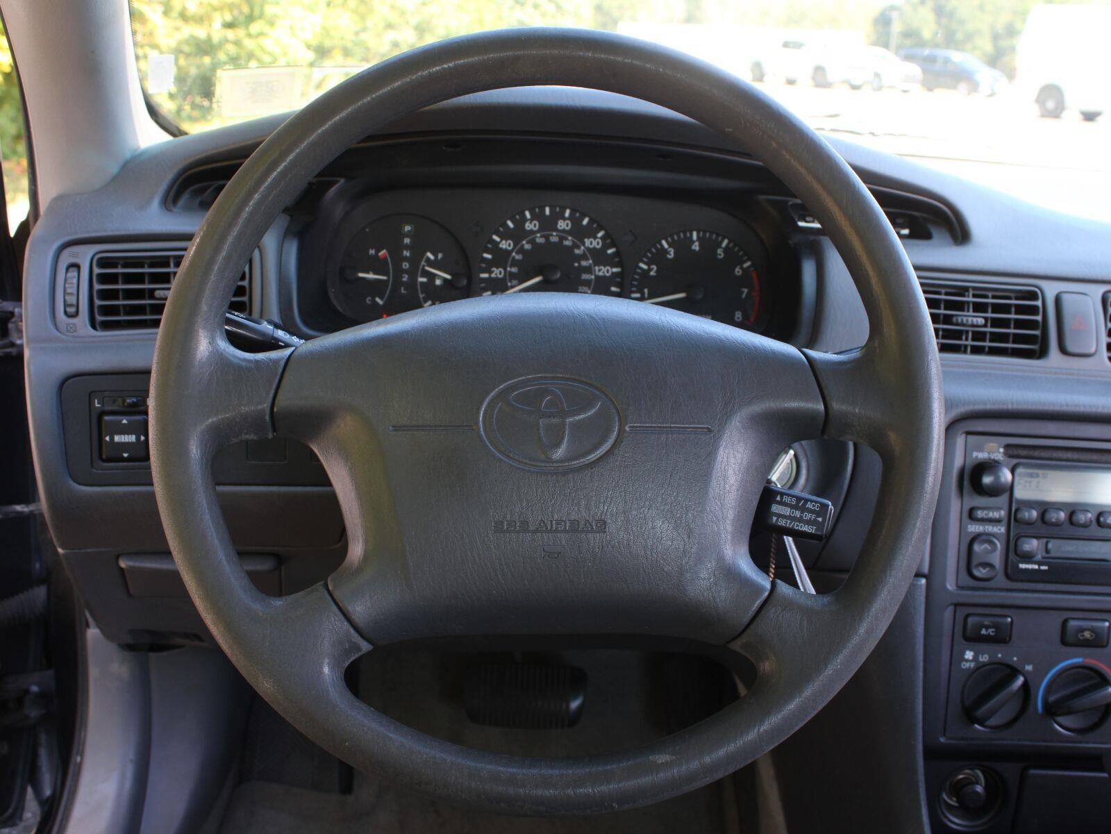 2000 Toyota Camry LE