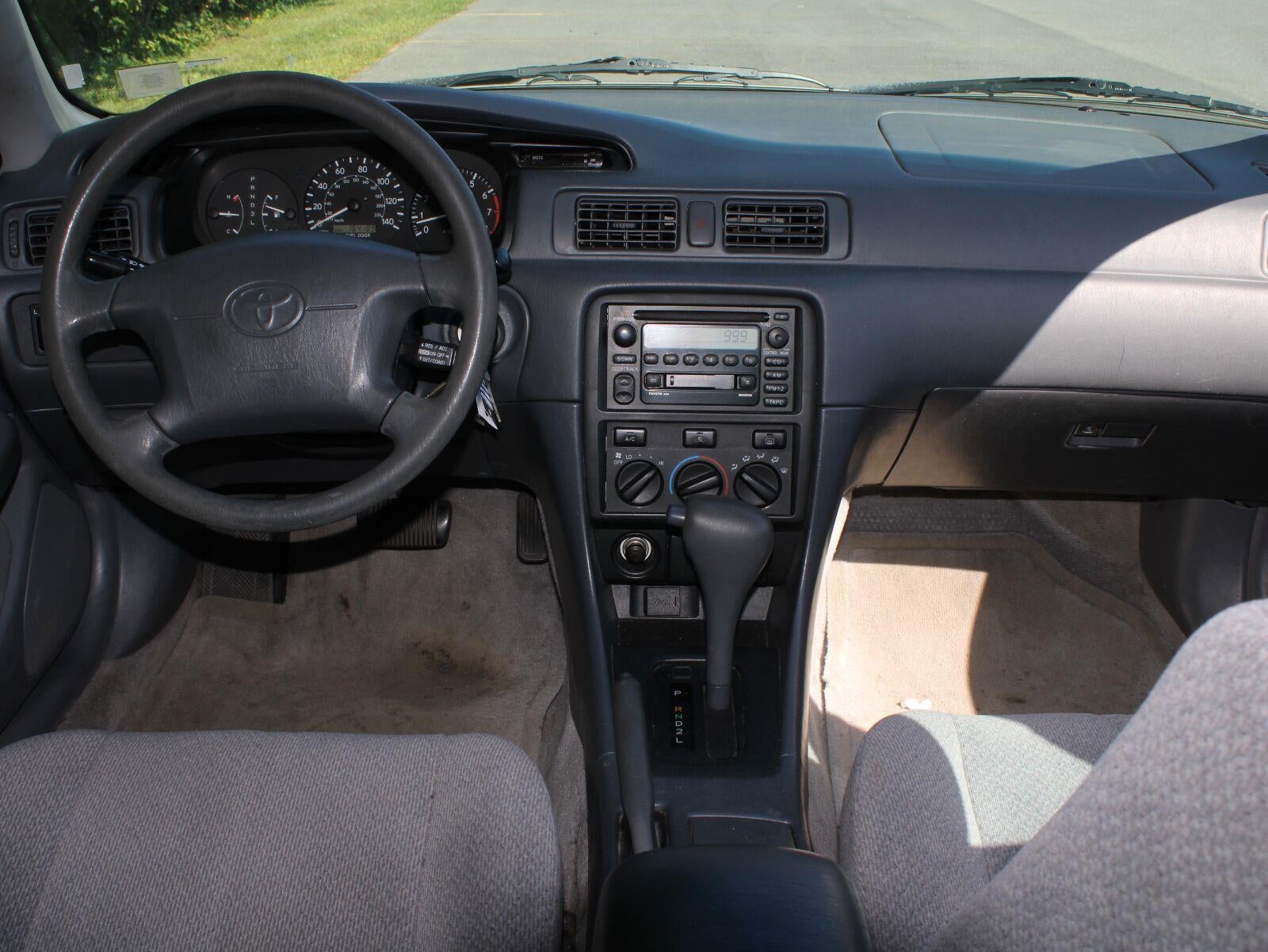 2000 Toyota Camry LE