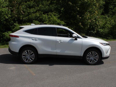 2023 Toyota Venza LE