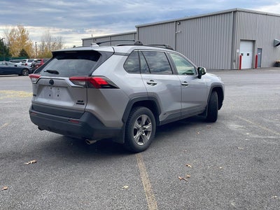 2022 Toyota RAV4 Hybrid XLE