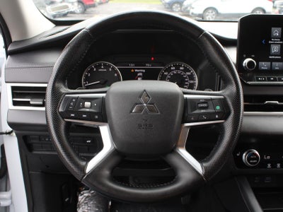 2024 Mitsubishi Outlander Black Edition