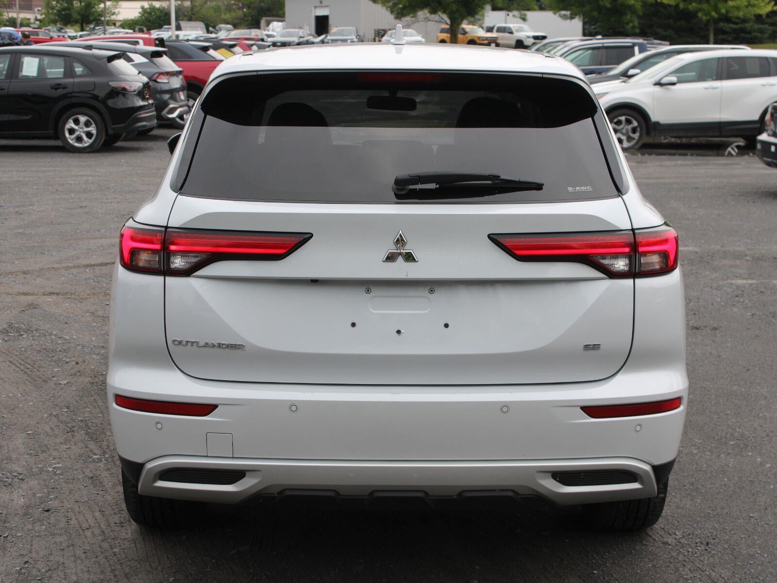 2024 Mitsubishi Outlander Black Edition