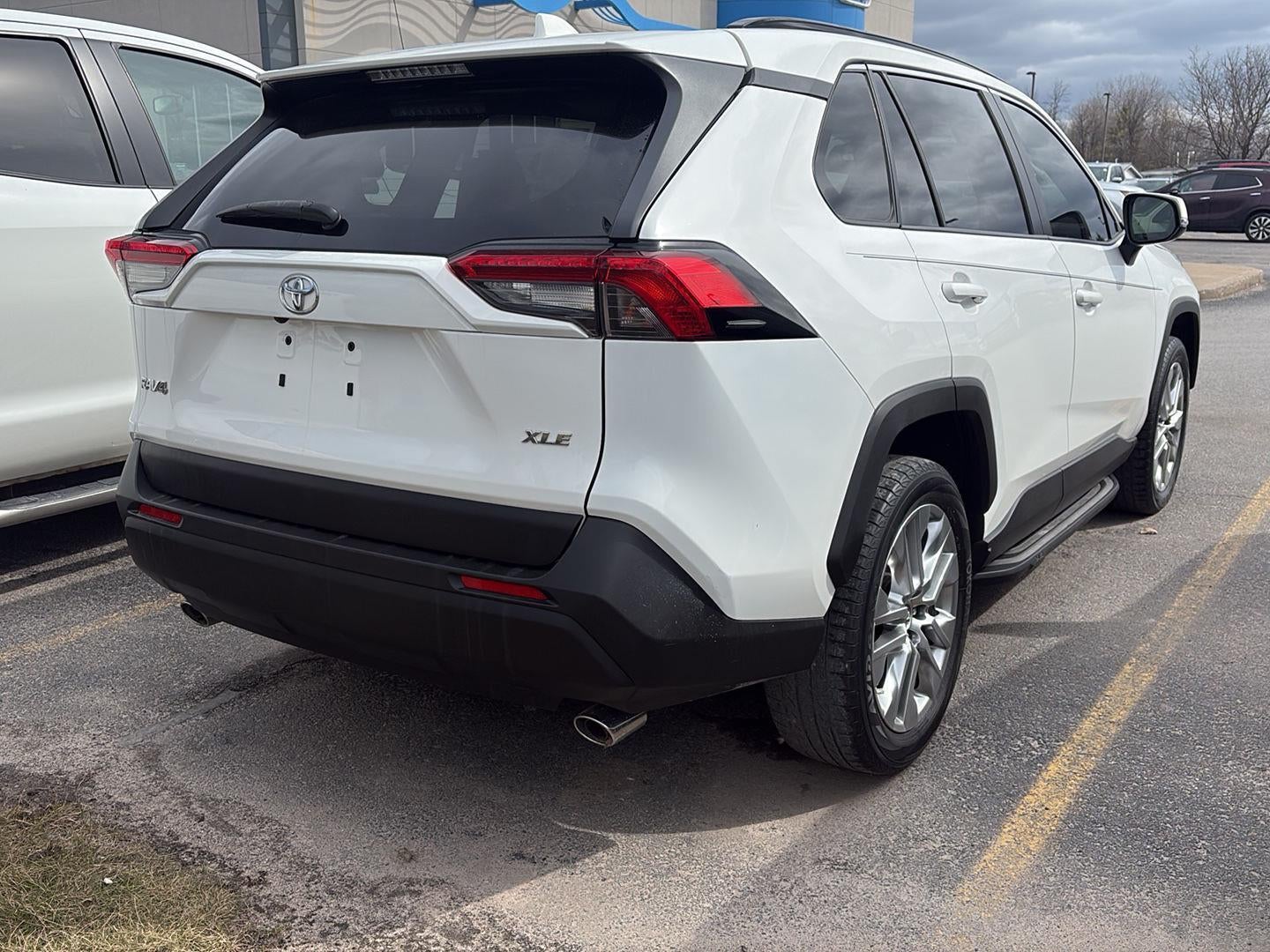 2019 Toyota RAV4 XLE Premium Front Wheel Drive Automatic