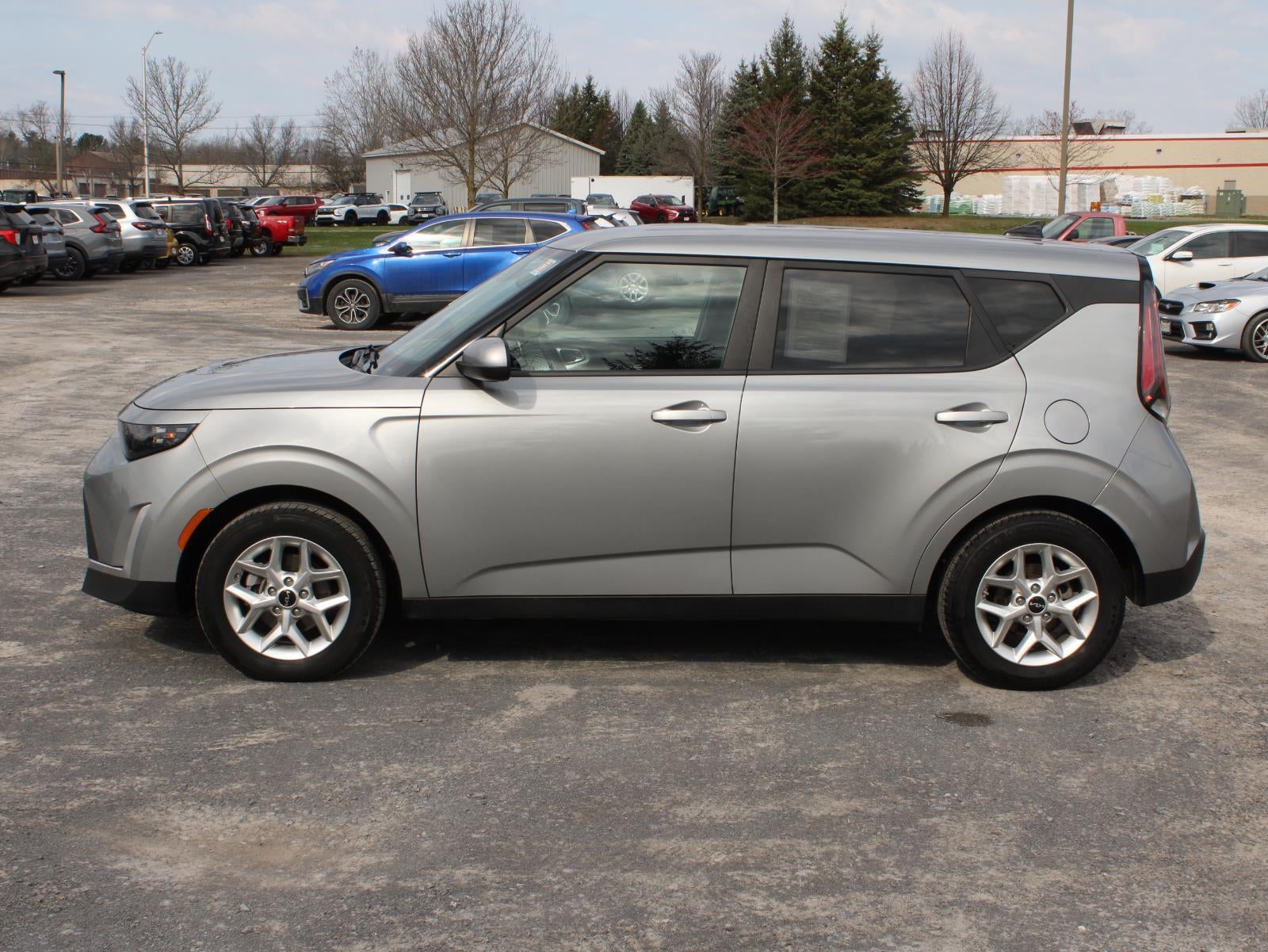 2023 Kia Soul LX Front Wheel Drive CVT