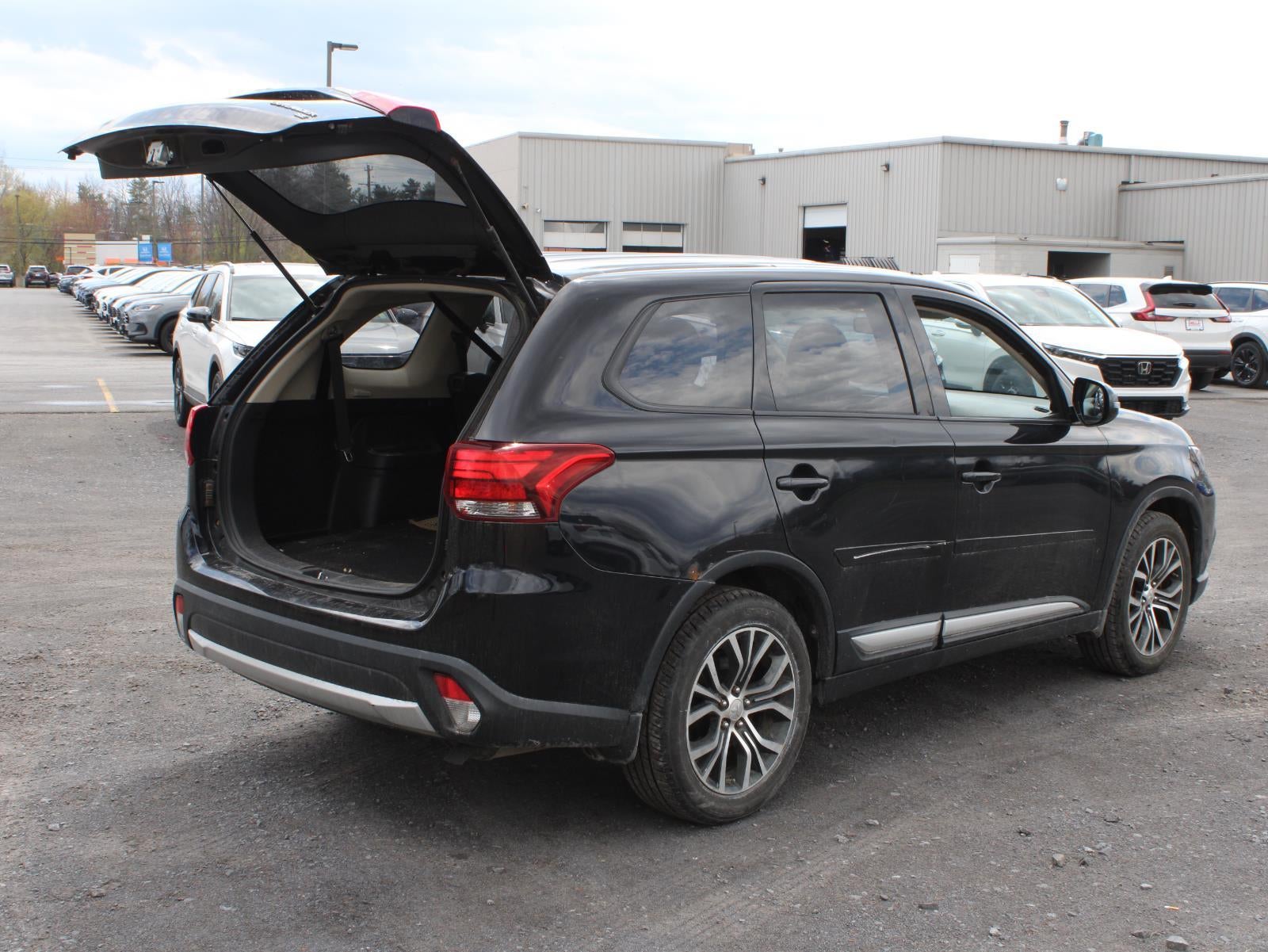 2016 Mitsubishi Outlander SE