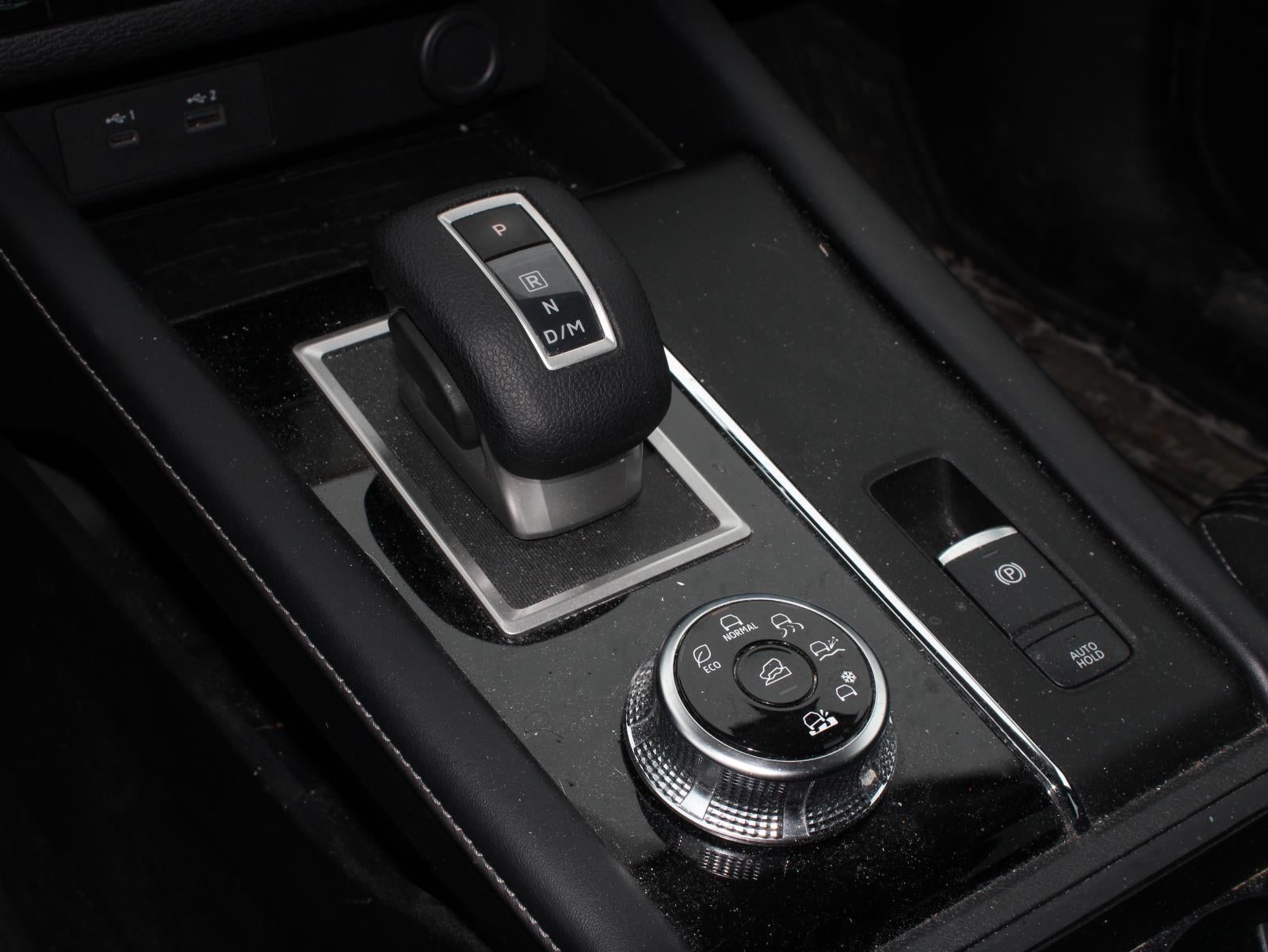 2022 Mitsubishi Outlander ES