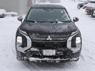 2022 Mitsubishi Outlander ES