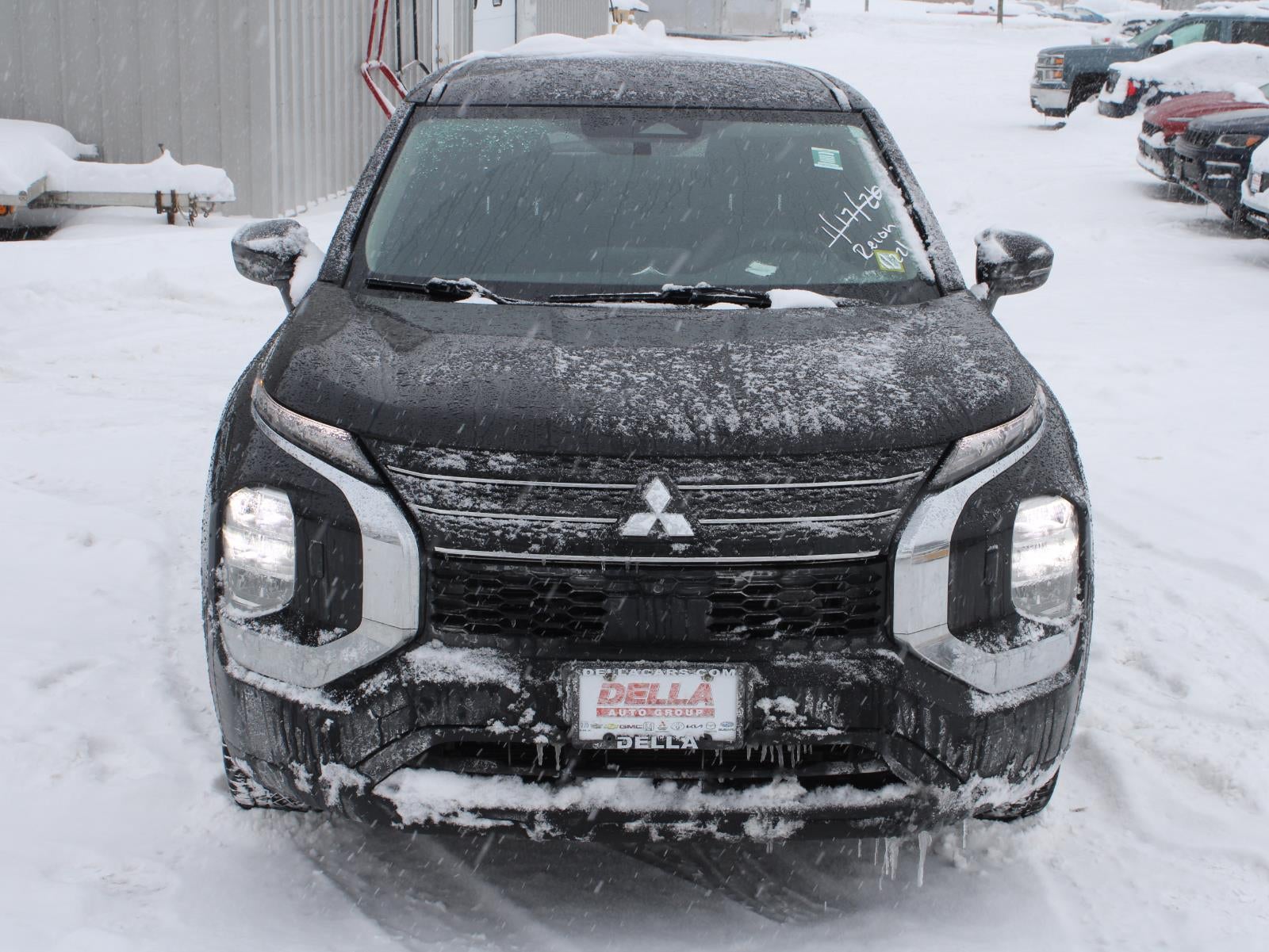 2022 Mitsubishi Outlander ES