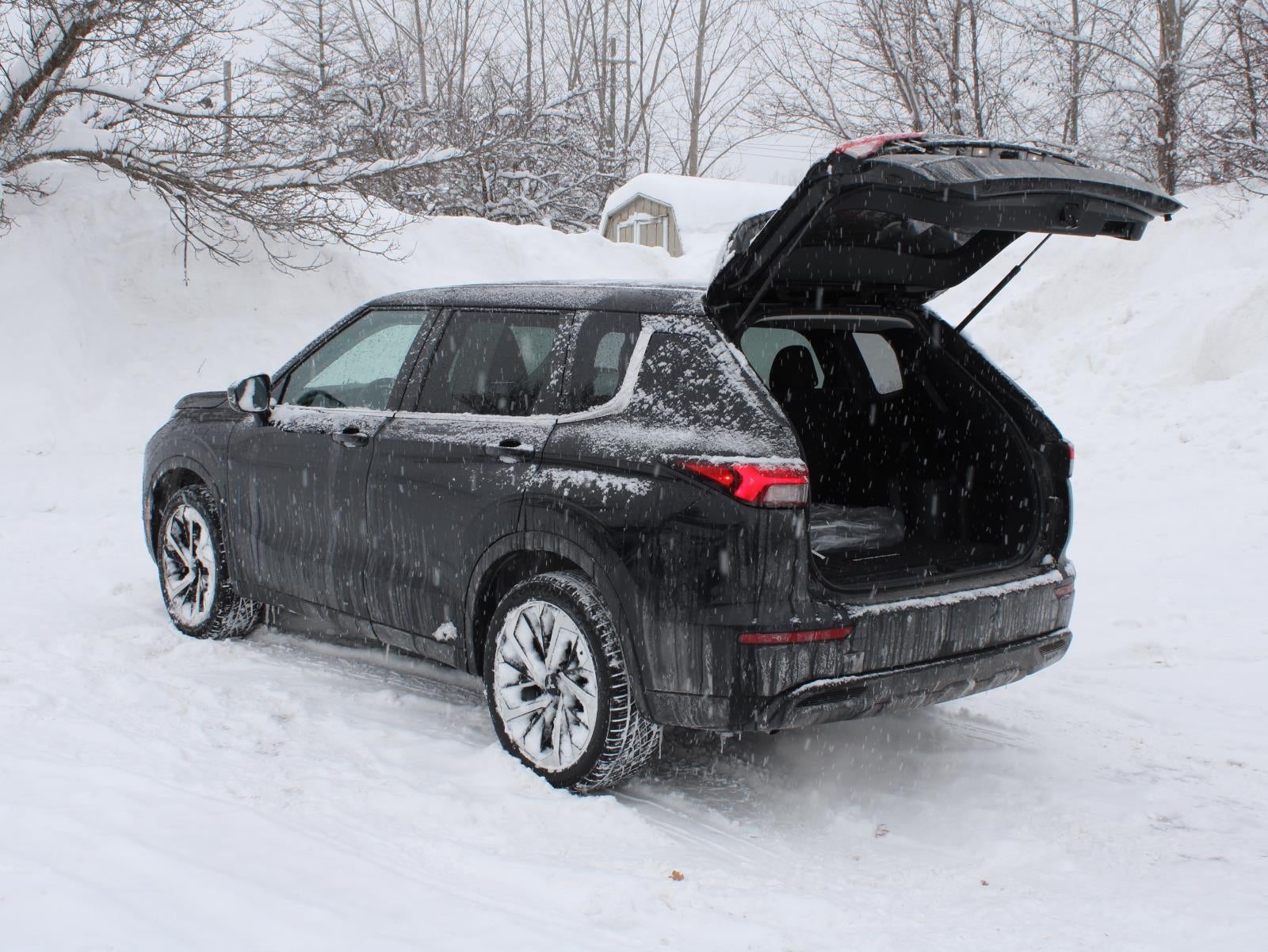 2022 Mitsubishi Outlander ES