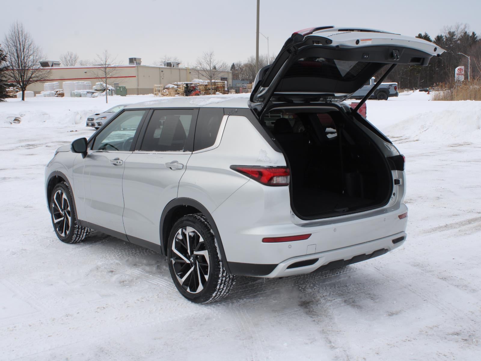 2024 Mitsubishi Outlander SE Black Edition