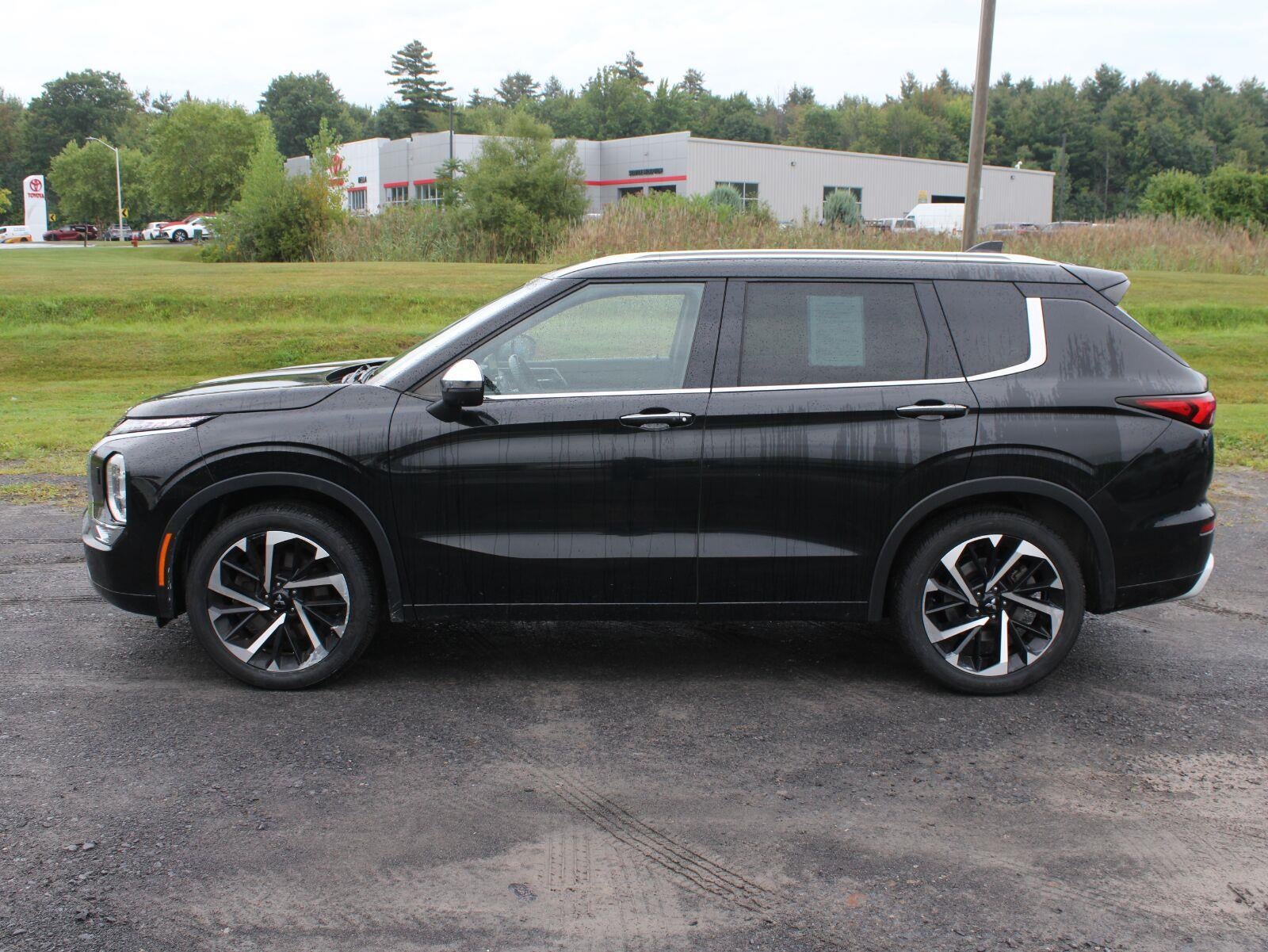 2022 Mitsubishi Outlander SEL