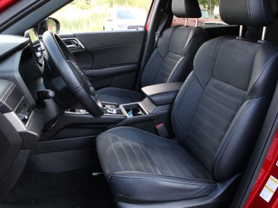 2024 Mitsubishi Outlander SE Black Edition w/Pano Roof