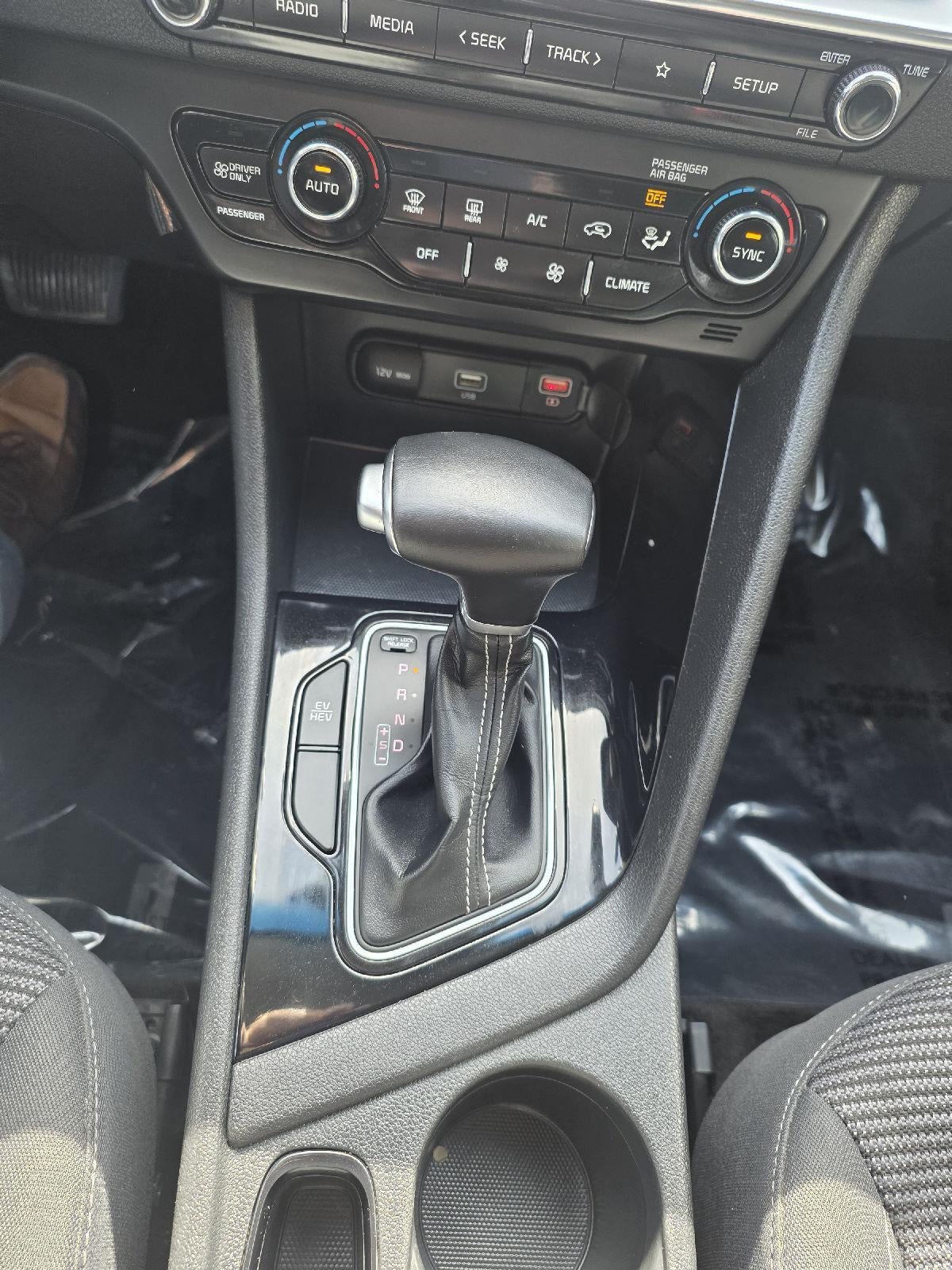 2022 Kia Niro Plug-In Hybrid LXS