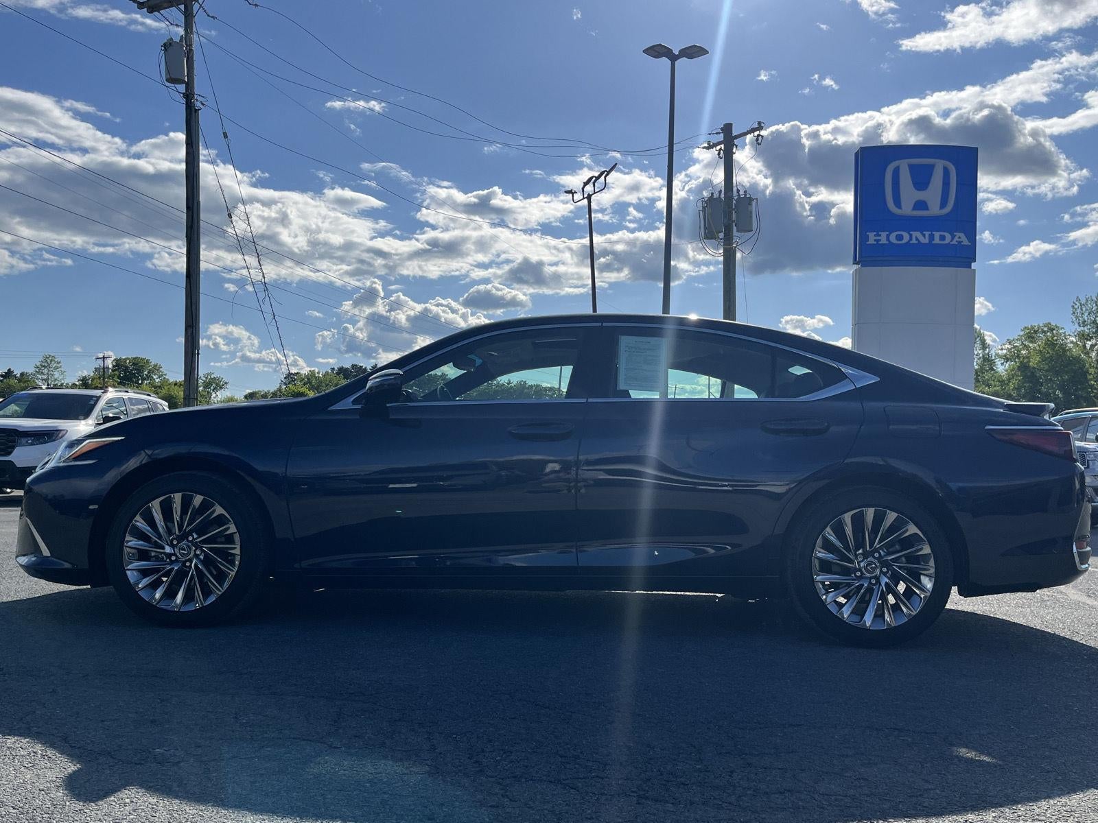 2025 Lexus ES ES 300h Luxury