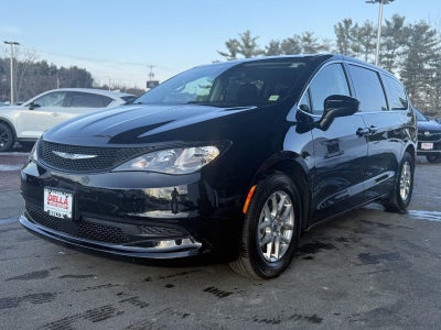2024 Chrysler Voyager LX