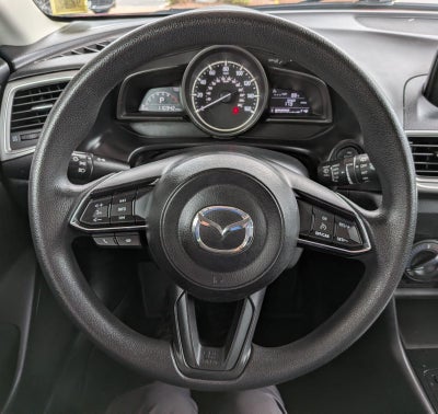 2018 Mazda Mazda3 5-Door Sport
