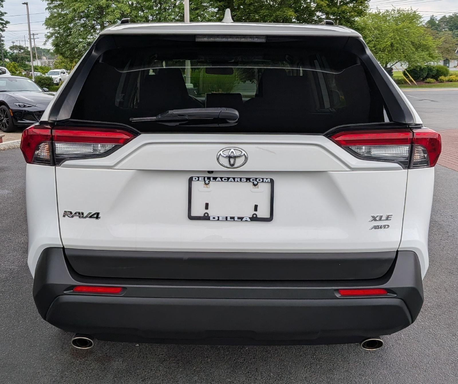2020 Toyota RAV4 XLE