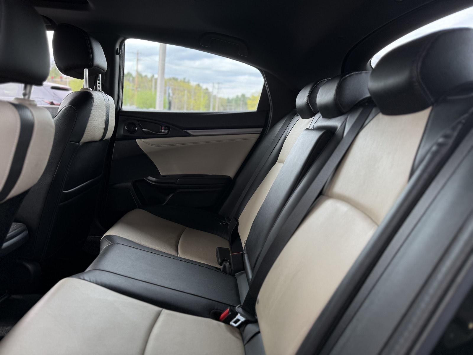 2017 Honda Civic Hatchback EX-L Navi
